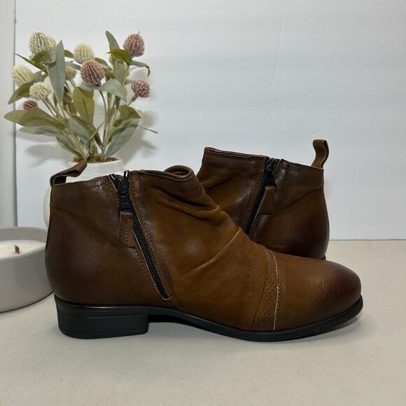 Miz Mooz Slinky Leather Ankle Boots Ruched Upper Cognac Women 41/9.5-10 NWOB - Picture 8 of 10